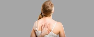 Akne na grudima i leđima: kako ih se rešiti